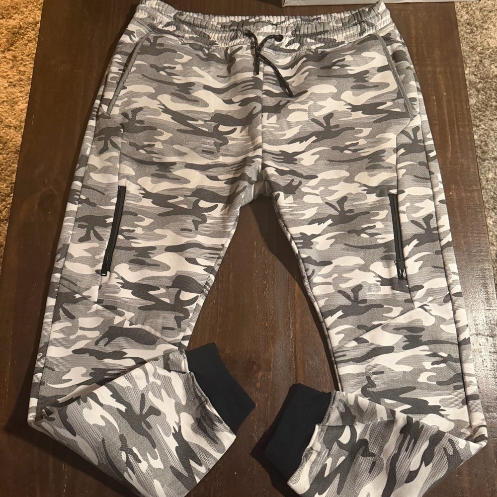 Encrypted NYC Gray Camo Joggers with Zippered Pockets XXL